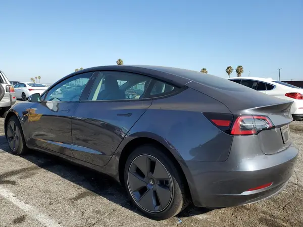 5YJ3E1EAXPF674917 2023 TESLA MODEL 3 - Image 2