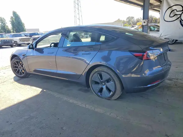 5YJ3E1EAXPF676358 2023 TESLA MODEL 3 - Image 2