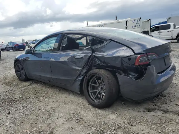 5YJ3E1EAXPF676795 2023 TESLA MODEL 3 - Image 2
