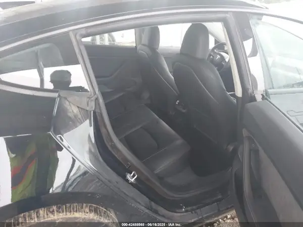 5YJ3E1EAXPF678417 2023 TESLA MODEL 3 - Image 8