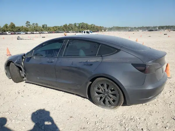 5YJ3E1EAXPF678627 2023 TESLA MODEL 3 - Image 2