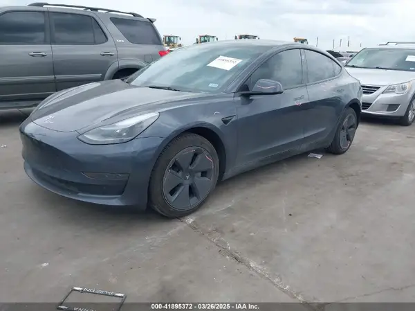 5YJ3E1EAXPF679163 2023 TESLA MODEL 3 - Image 2