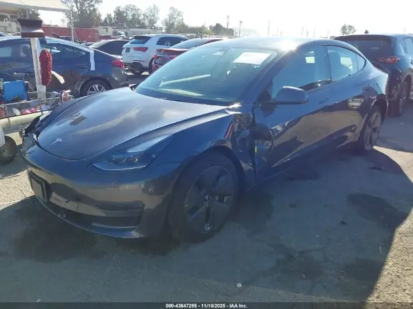 5YJ3E1EAXPF679230 2023 TESLA MODEL 3 - Image 2