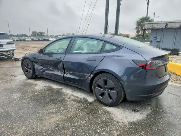 5YJ3E1EAXPF682063 2023 TESLA MODEL 3 - Image 2