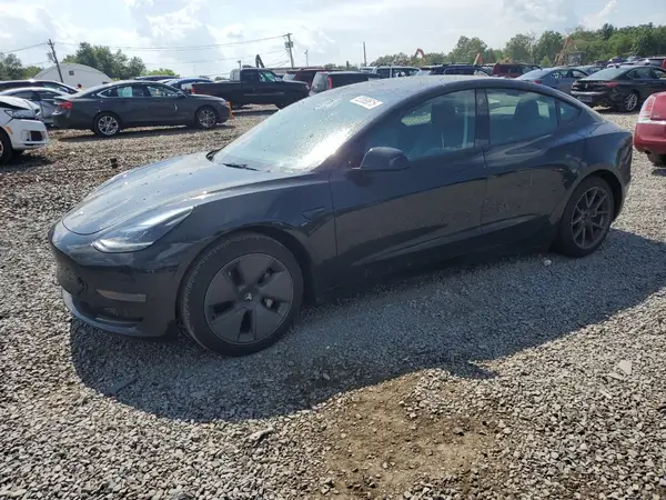 5YJ3E1EAXPF684945 2023 TESLA MODEL 3 - Image 1