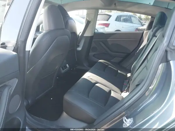 5YJ3E1EAXPF687487 2023 TESLA MODEL 3 - Image 8