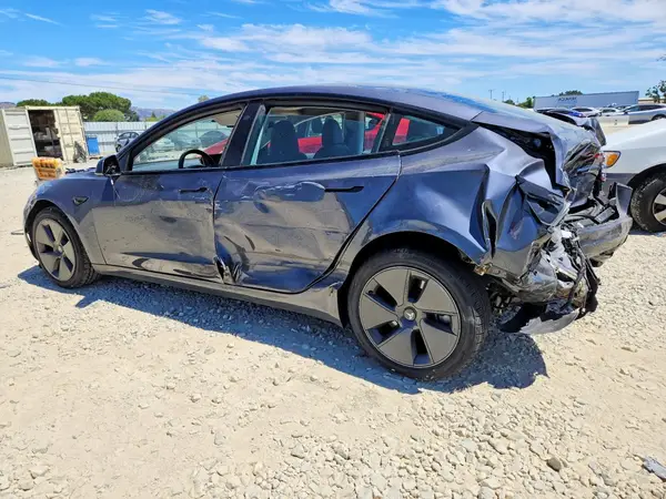5YJ3E1EAXPF693662 2023 TESLA MODEL 3 - Image 2