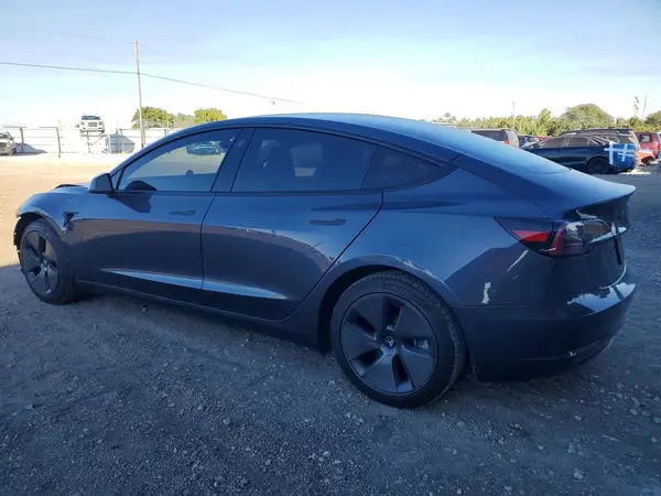 5YJ3E1EAXPF697856 2023 TESLA MODEL 3 - Image 2