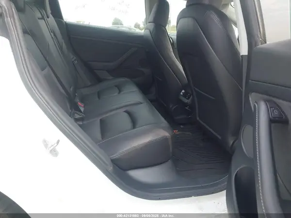5YJ3E1EAXPF699395 2023 TESLA MODEL 3 - Image 8