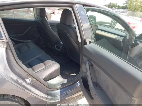 5YJ3E1EAXPF705437 2023 TESLA MODEL 3 - Image 8