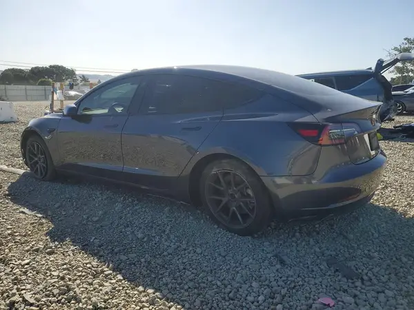 5YJ3E1EAXPF708998 2023 TESLA MODEL 3 - Image 2