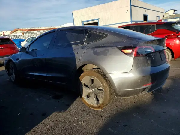 5YJ3E1EAXPF710251 2023 TESLA MODEL 3 - Image 2