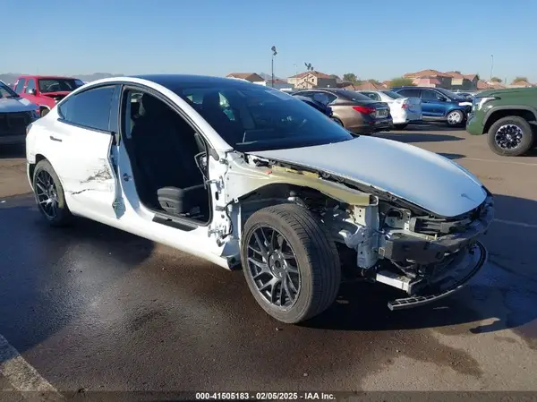 5YJ3E1EAXRF722001 2024 TESLA MODEL 3 - Image 1