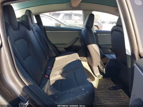 5YJ3E1EAXRF724234 2024 TESLA MODEL 3 - Image 8