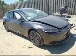 5YJ3E1EAXRF724377 2024 TESLA MODEL 3