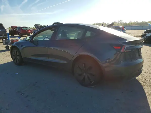 5YJ3E1EAXRF727442 2024 TESLA MODEL 3 - Image 2