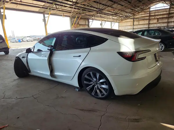 5YJ3E1EAXRF730521 2024 TESLA MODEL 3 - Image 2
