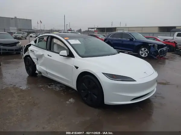 5YJ3E1EAXRF732401 2024 TESLA MODEL 3 - Image 1