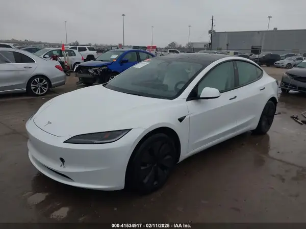 5YJ3E1EAXRF732401 2024 TESLA MODEL 3 - Image 2