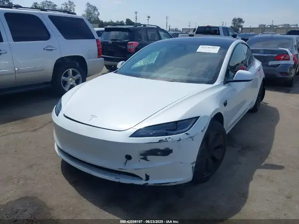 5YJ3E1EAXRF732494 2024 TESLA MODEL 3 - Image 2