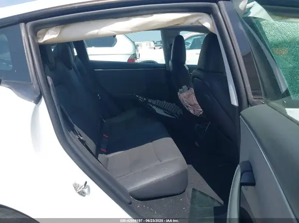 5YJ3E1EAXRF732494 2024 TESLA MODEL 3 - Image 8