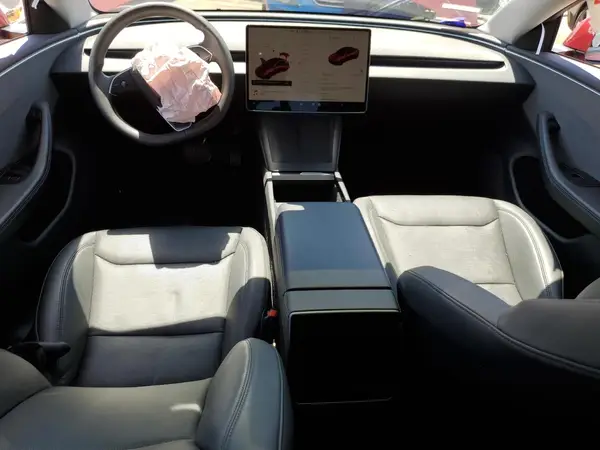 5YJ3E1EAXRF738294 2024 TESLA MODEL 3 - Image 8