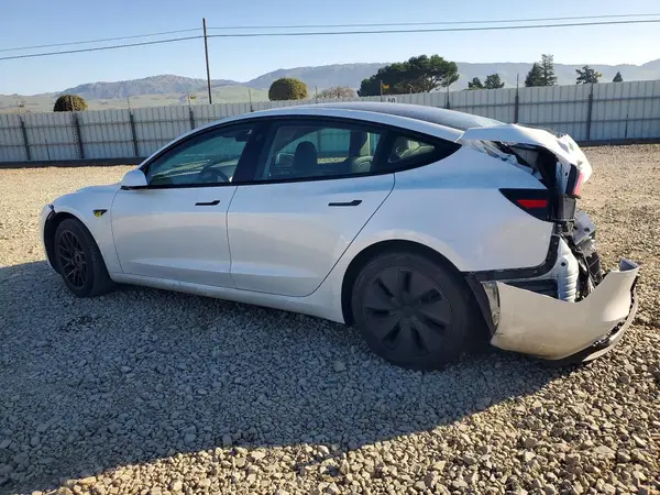 5YJ3E1EAXRF743608 2024 TESLA MODEL 3 - Image 2