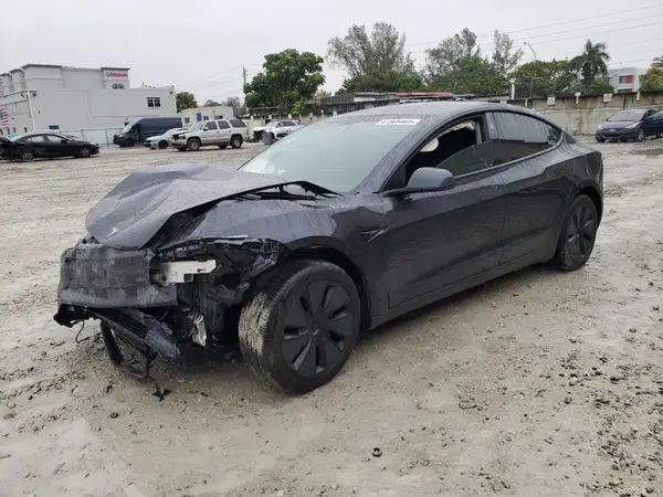 5YJ3E1EAXRF744466 2024 TESLA MODEL 3 - Image 1