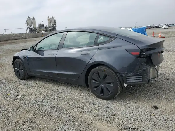 5YJ3E1EAXRF744869 2024 TESLA MODEL 3 - Image 2
