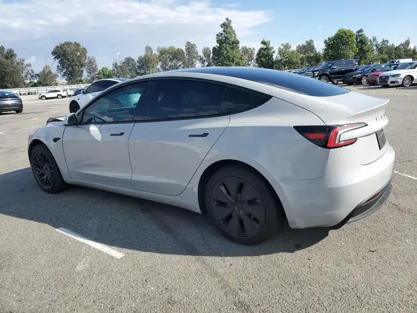 5YJ3E1EAXRF747285 2024 TESLA MODEL 3 - Image 2