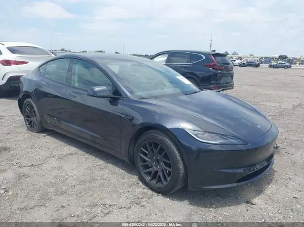 5YJ3E1EAXRF754866 2024 TESLA MODEL 3 - Image 1