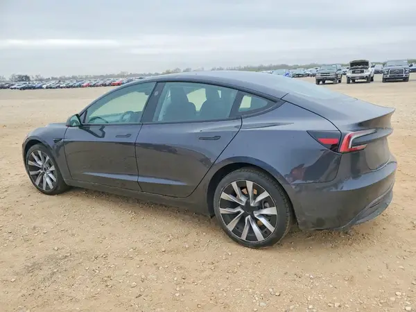 5YJ3E1EAXRF760229 2024 TESLA MODEL 3 - Image 2