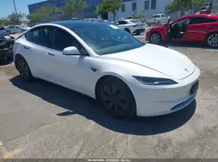 5YJ3E1EAXRF767679 2024 TESLA MODEL 3