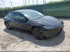 5YJ3E1EAXRF772526 2024 TESLA MODEL 3