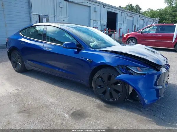 5YJ3E1EAXRF774101 2024 TESLA MODEL 3 - Image 1
