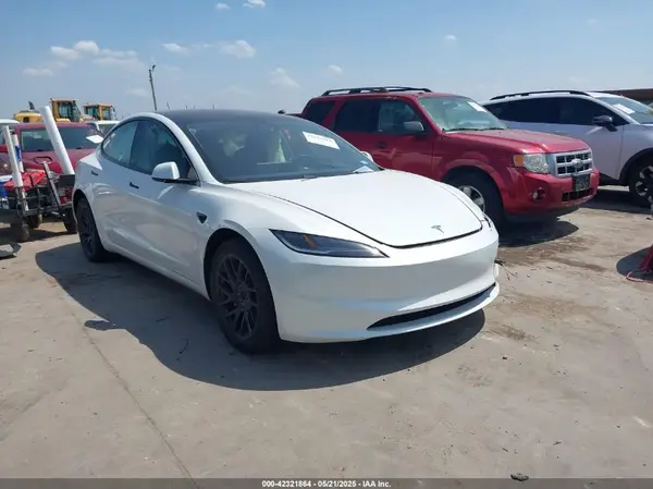 5YJ3E1EAXRF785907 2024 TESLA MODEL 3 - Image 1