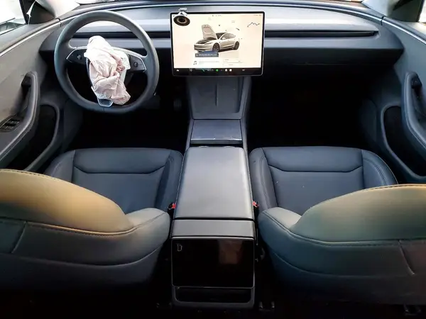 5YJ3E1EAXRF821885 2024 TESLA MODEL 3 - Image 8