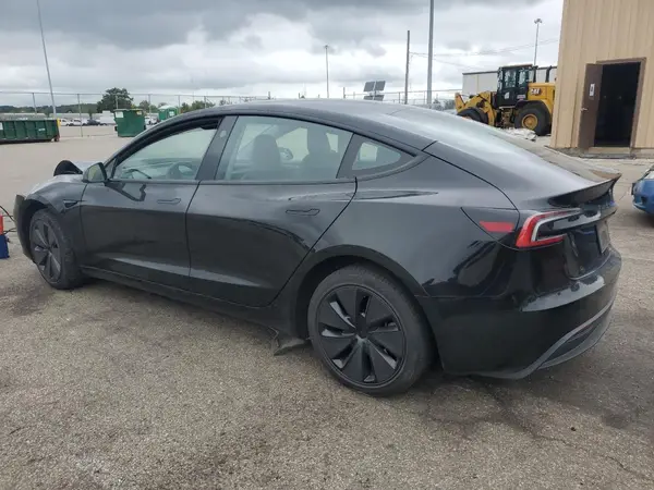 5YJ3E1EAXRF827105 2024 TESLA MODEL 3 - Image 2