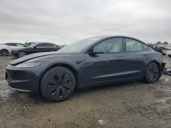 5YJ3E1EAXRF830179 2024 TESLA MODEL 3 - Image 1