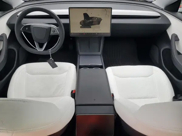 5YJ3E1EAXRF830179 2024 TESLA MODEL 3 - Image 8