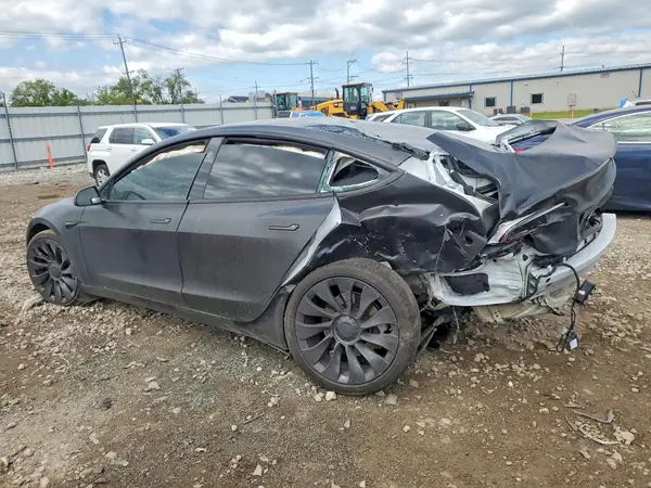 5YJ3E1EAXRF830540 2024 TESLA MODEL 3 - Image 2
