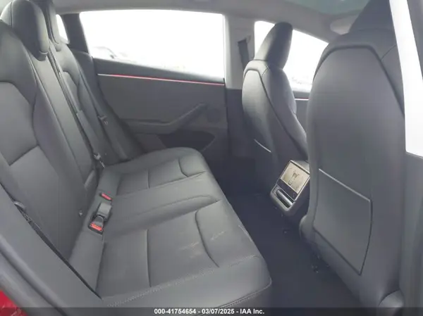 5YJ3E1EAXRF831493 2024 TESLA MODEL 3 - Image 8