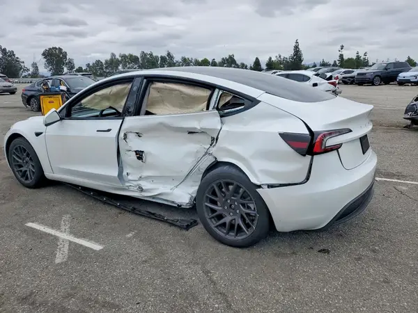 5YJ3E1EAXRF832028 2024 TESLA MODEL 3 - Image 2