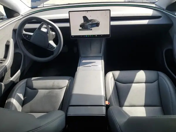5YJ3E1EAXRF832630 2024 TESLA MODEL 3 - Image 8