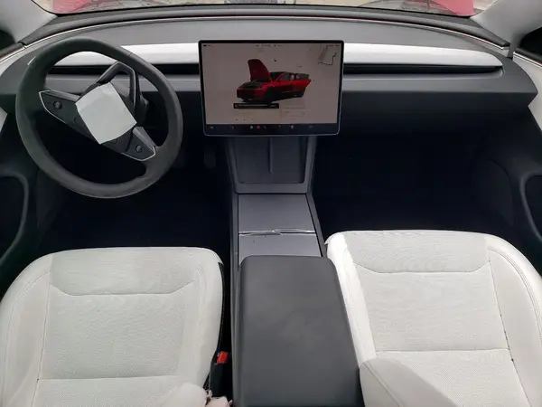 5YJ3E1EAXRF833440 2024 TESLA MODEL 3 - Image 8