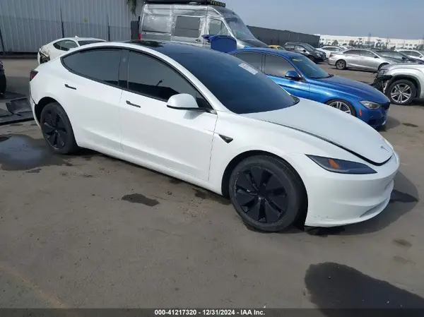 5YJ3E1EAXRF836337 2024 TESLA MODEL 3 - Image 1