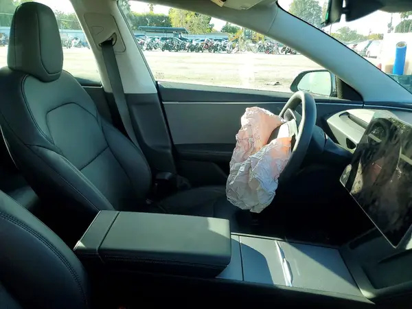 5YJ3E1EAXRF865031 2024 TESLA MODEL 3 - Image 8
