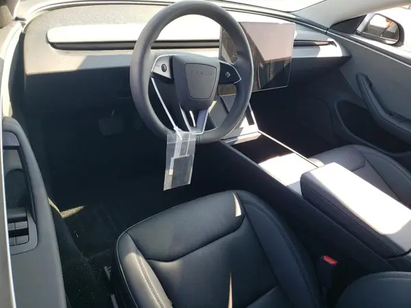 5YJ3E1EAXRF865806 2024 TESLA MODEL 3 - Image 8