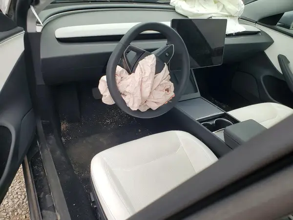 5YJ3E1EAXRF866387 2024 TESLA MODEL 3 - Image 8