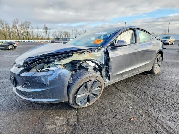 5YJ3E1EAXRF866583 2024 TESLA MODEL 3 - Image 1